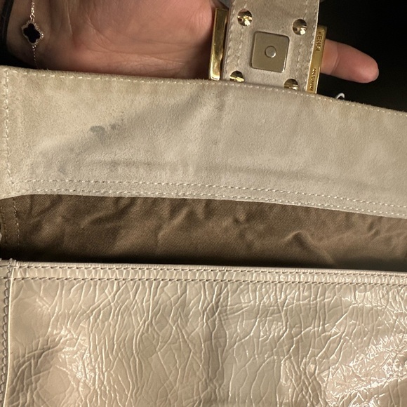 COPY - 100 authentic fendi baguette...gently used.still has tag of holt renfrew… - Picture 8 of 13
